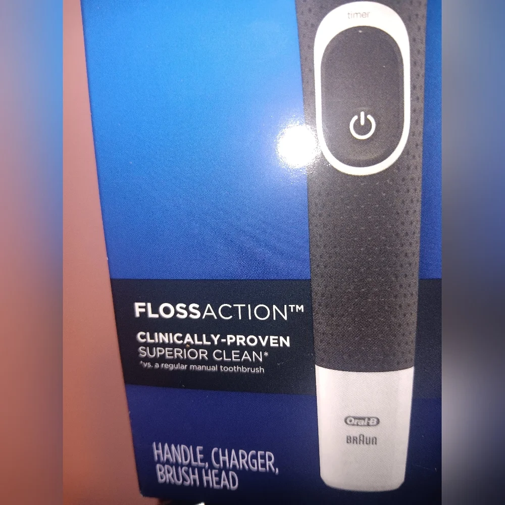 NEW Oral-B Vitality Rechargeable Electric Toothbrush FlossAction Timer - Picture 6 of 7